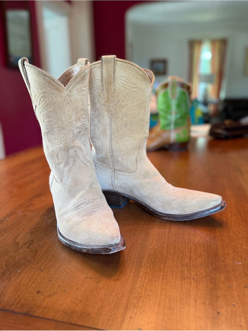 Miron Crosby Sally Honey VGUC.Women’s Suede Western Boots